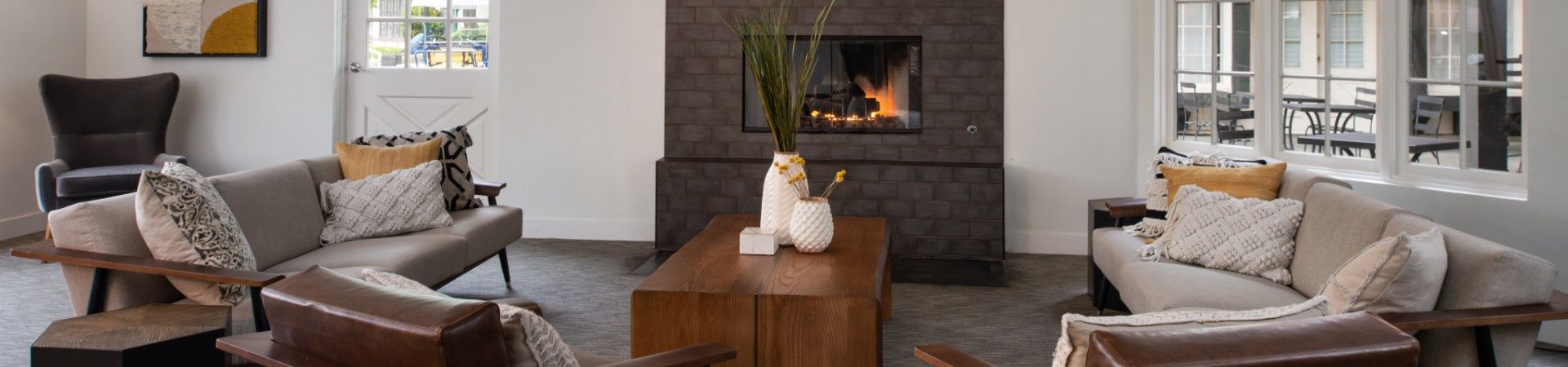 Living room area with fire place